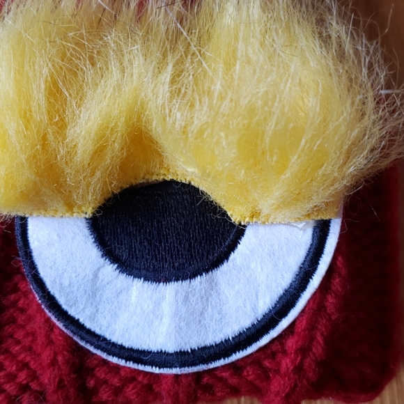 TRENDING! NWT Unisex Big Eyes Fur Eyebrows Beanie - Picture 3 of 6